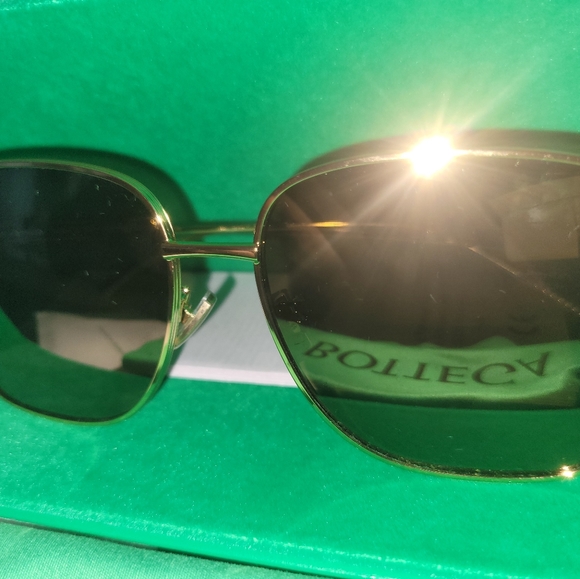 BOTTEGA VENETA Sunglasses NWT unisex Gold Aviator Sytle - Picture 5 of 6